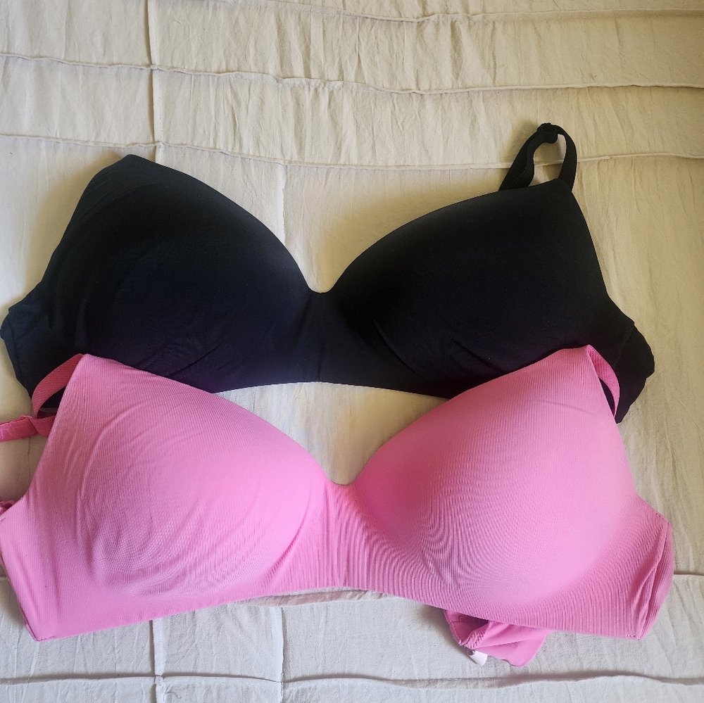 Black and Pink Women's Bra Set